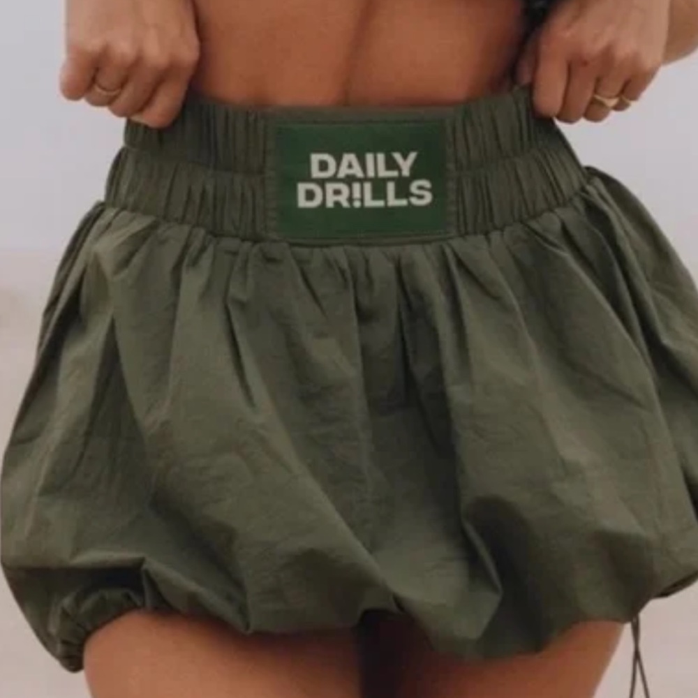 daily drills green bubble skirt! Size xs